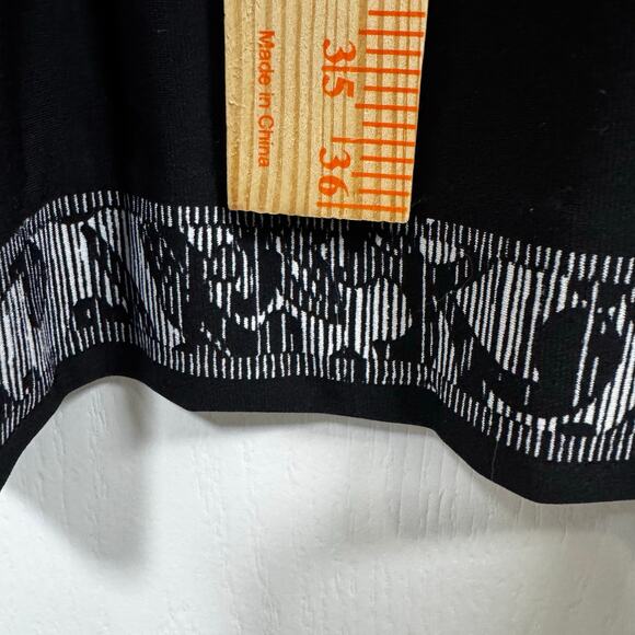 Chico’s Size 1 US 8/10 3/4 Sleeve Sheath Knee Length Black White Gray Stretch - Picture 12 of 12